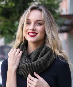 Leto Accessories Faux Sherpa Lining Knit Infinity