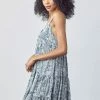SWEET HABIT PAISLEY MINI DRESS Clothing, Accessories & Mens